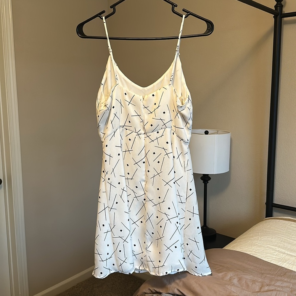 White, Patterned Mini Dress. - image 2